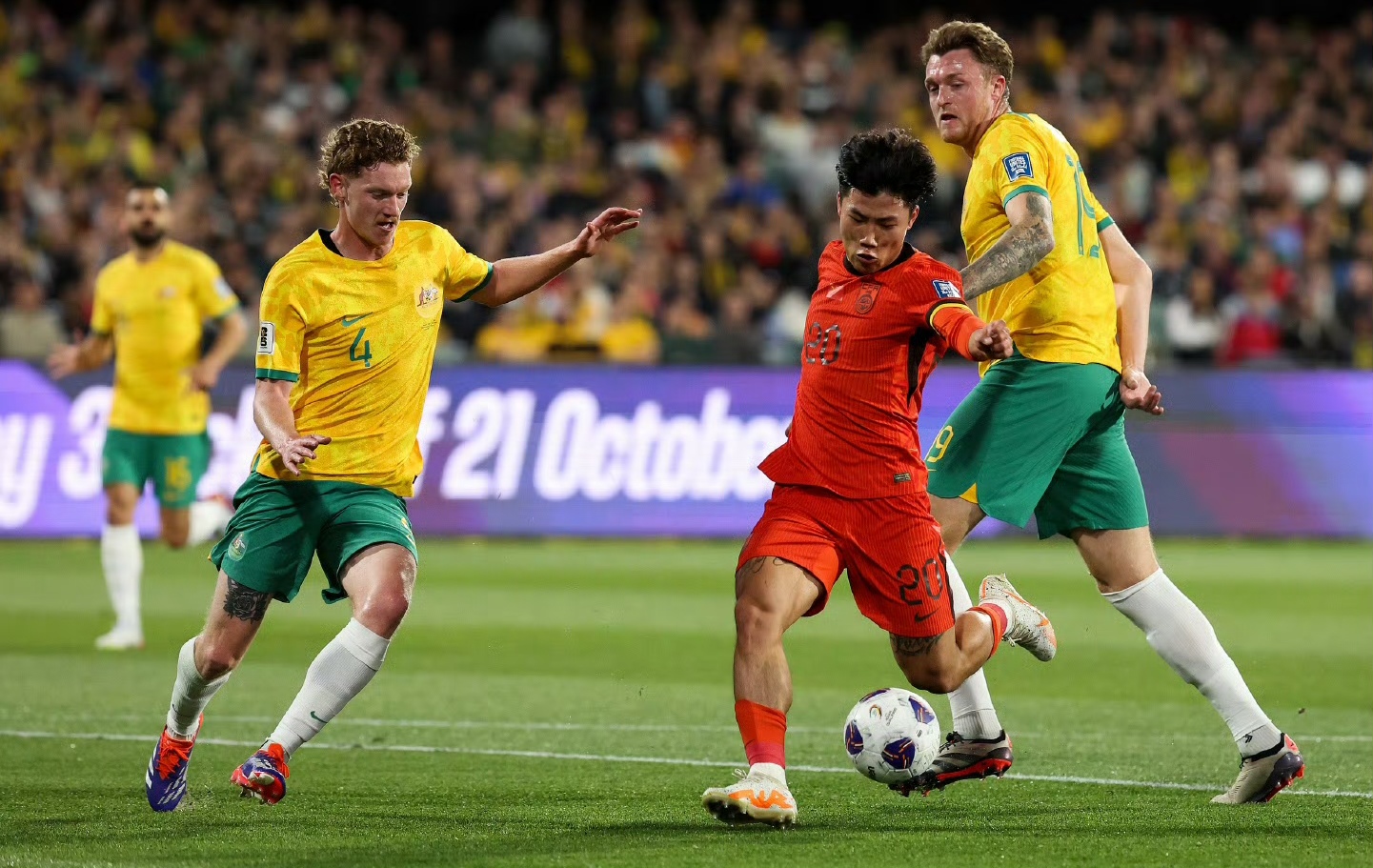 开云官方网页登录-包含球场惊喜：比赛中意想不到的精彩场面的词条